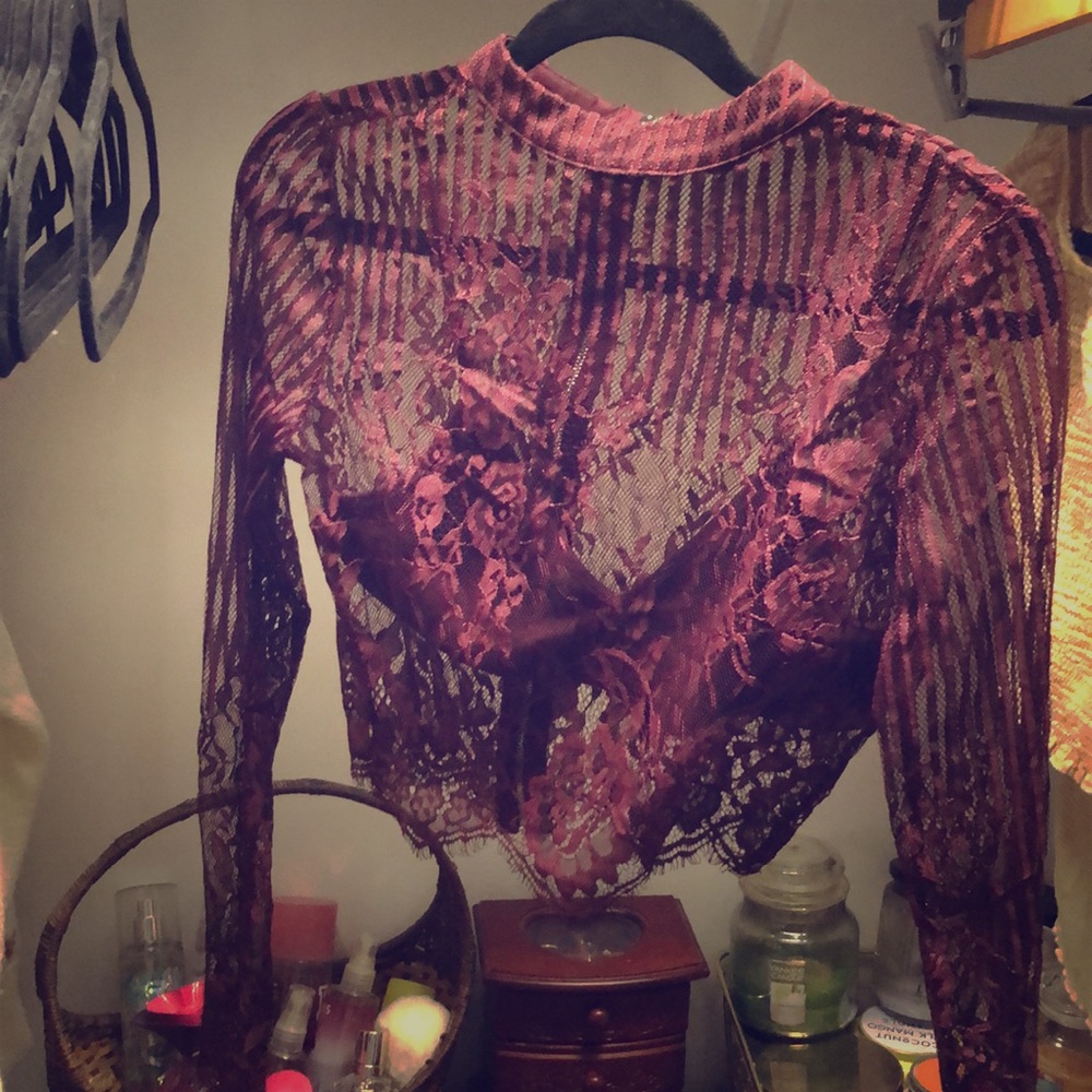 Cropped burgundy mesh top